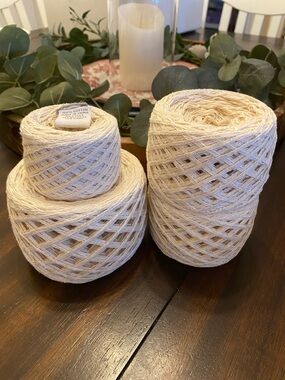 Vintage upcycled eco-friendly off white 100% cotton yarn knit crochet